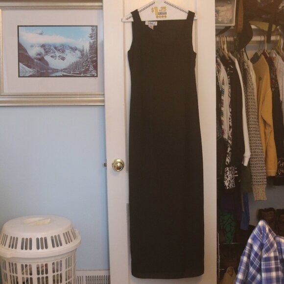 Vintage black formal gown / prom dress, sleeveless, fully lined, size 8 - Picture 1 of 8